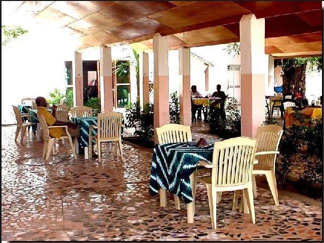 Baobab Holiday Resort Bijilo Exterior photo
